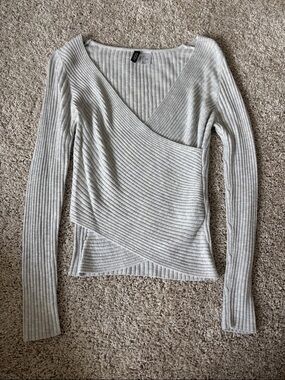 Divided Ribbed Wrap V-Neck Sweater in Light Gray